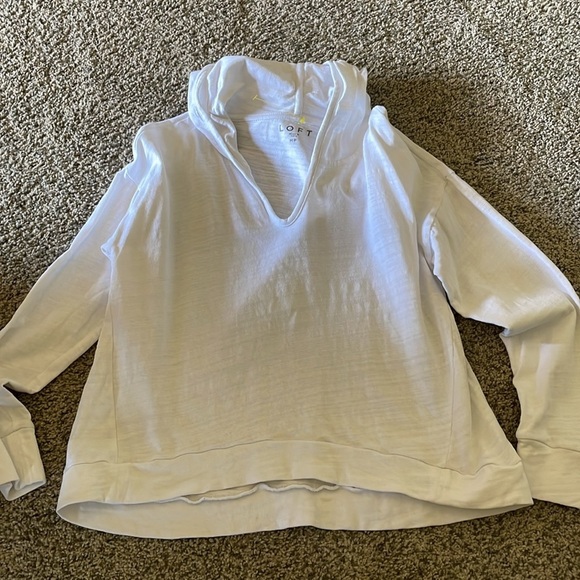 Loft oversized high/low beachy hoodie. - Picture 2 of 5